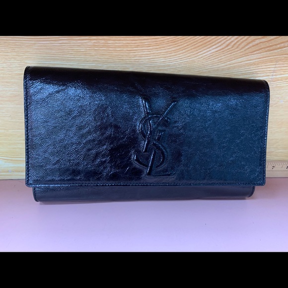 Yves Saint Laurent Handbags - Yves Saint Laurent Belle de Jour leather clutch